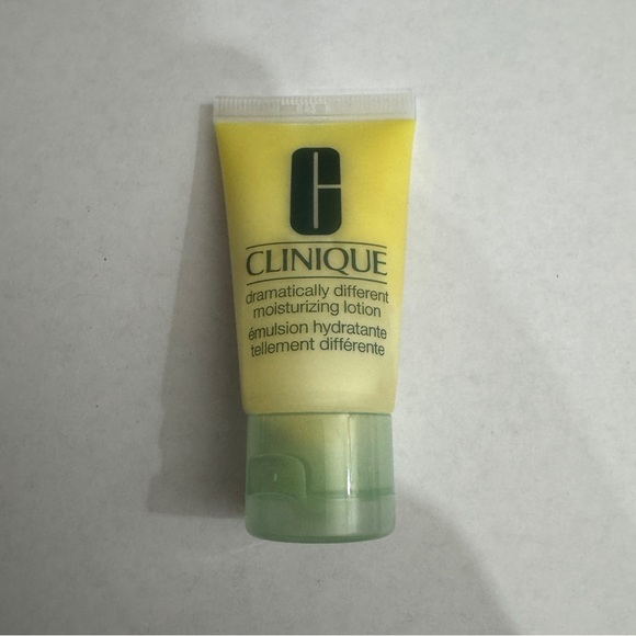 Other - Clinique Dramatically Different Moisturizing Lotion 1 OZ